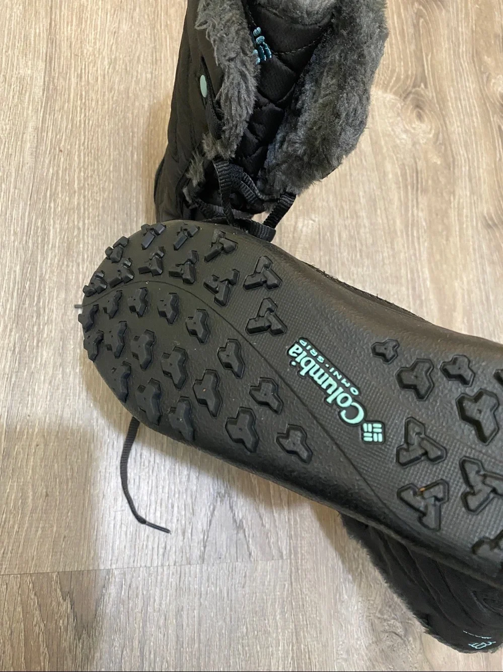 Columbia snow boots